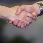 handshake-733239_1920