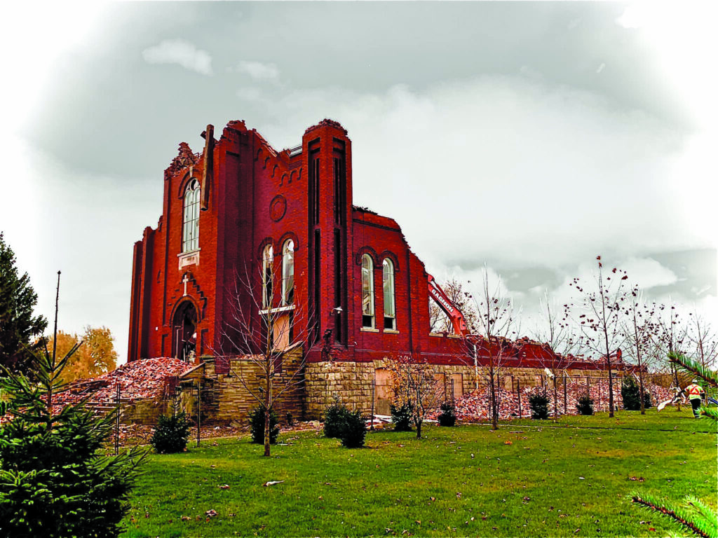 L’église Annonciation de Pointe-aux-Roches est démolie - Le Rempart