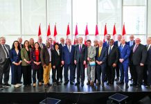 Les maires de la province appuient Toronto pour accueillir la Banque de la défense