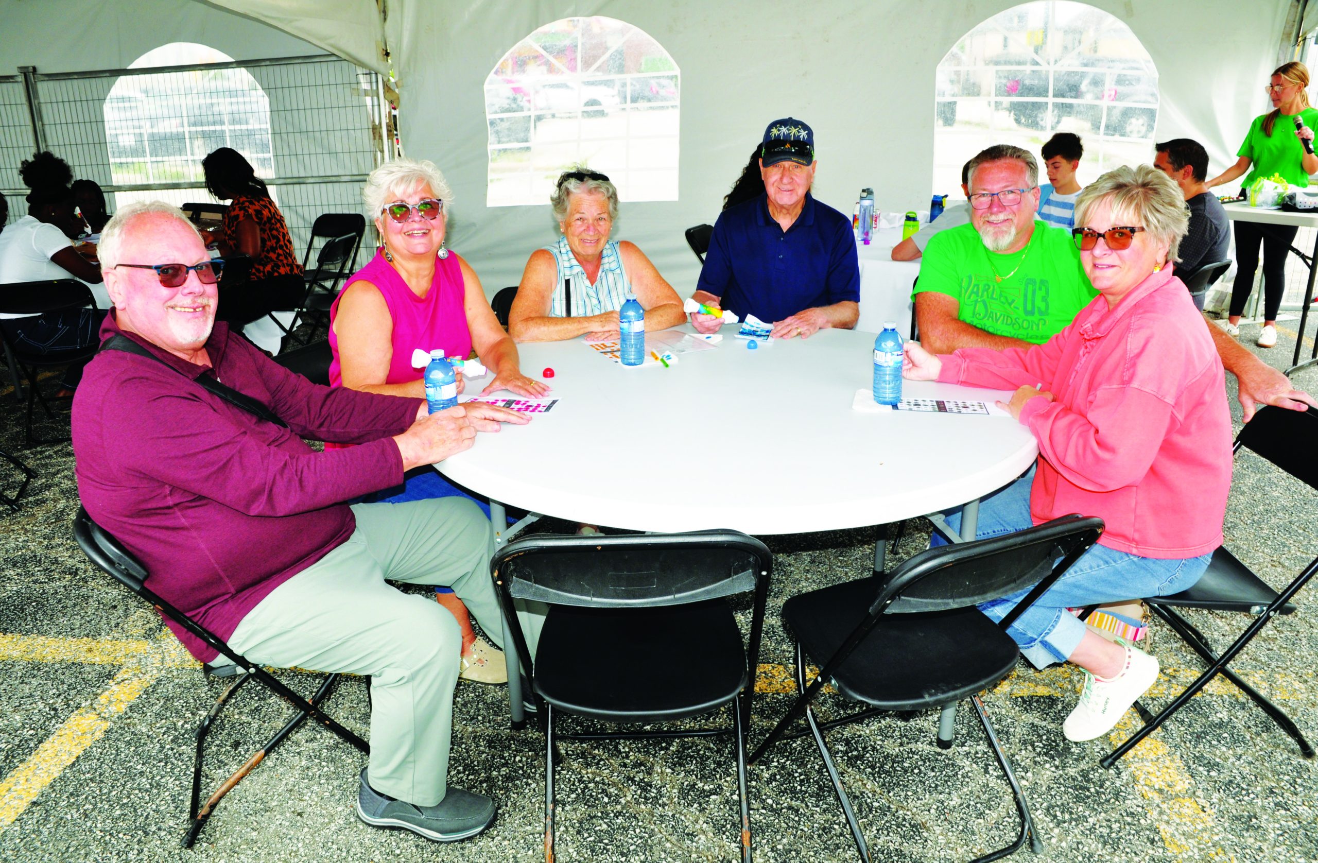 DSC_2668a - convives au BINGO - TS - cmyk